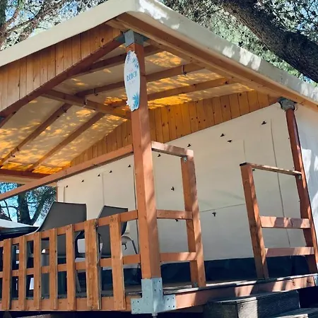 Glamping Tents - Camp Adriatic 홀리데이파크 프리모스턴