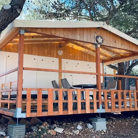 홀리데이파크 Glamping Tents - Camp Adriatic 프리모스턴