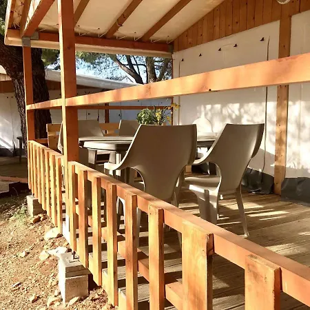 Glamping Tents - Camp Adriatic 홀리데이파크 2*