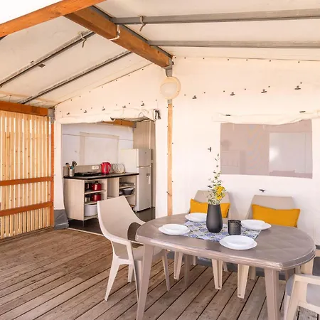 פארק נופש Glamping Tents - Camp Adriatic