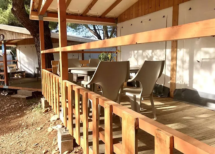 Glamping Tents - Camp Adriatic 假日公园 2*