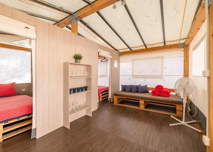 Glamping Tents - Camp Adriatic База отдыха Примоштен